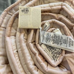 NWT pottery barn kids baby crib bumper